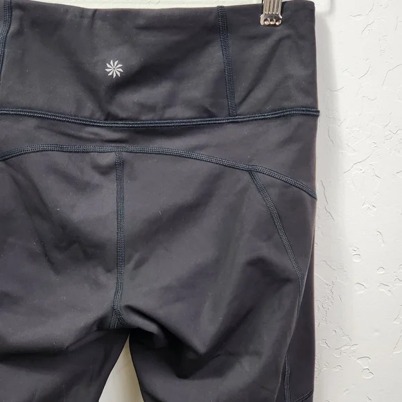 ATHLETA || Black Ankle Cropped Leggings - Picture 5 of 10